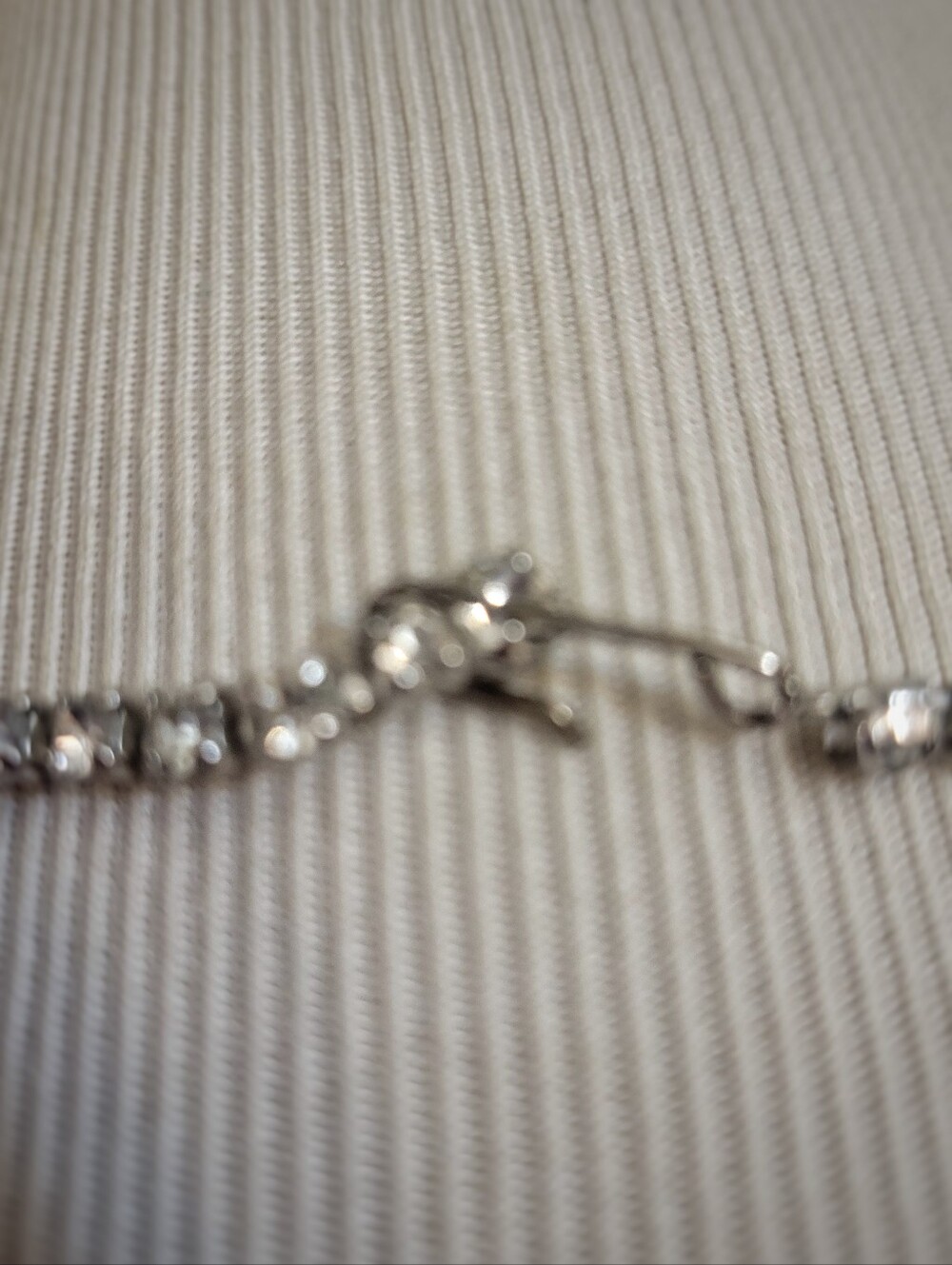 Vintage Rhinestone Choker Style Necklace - Picture 5 of 8